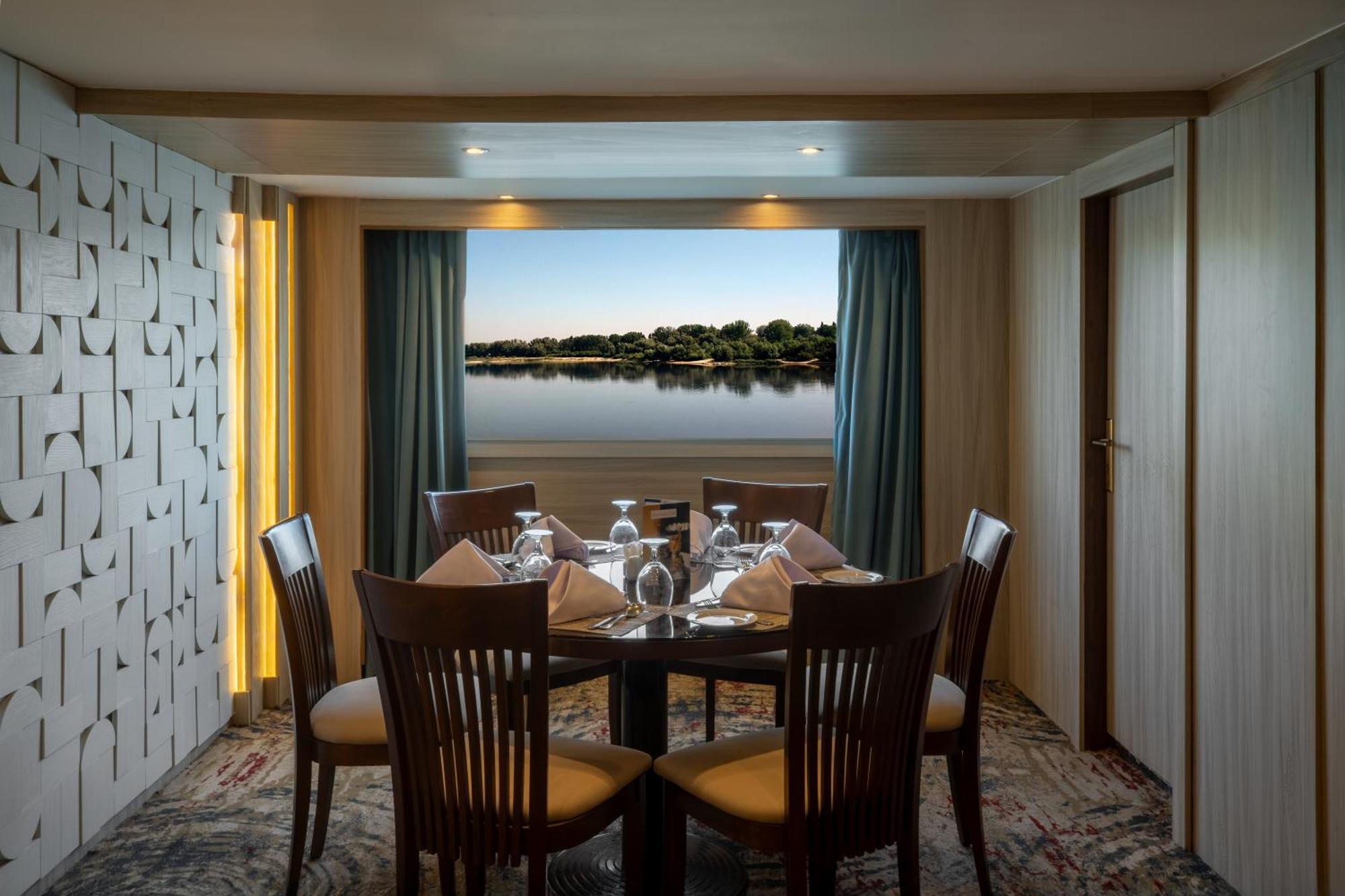 Renaissance Nile Cruise - Every Saturday From Luxor To Aswan For 4 Nights , And Every Wednesday From Aswan To Luxor For 3 Nights 外观 照片